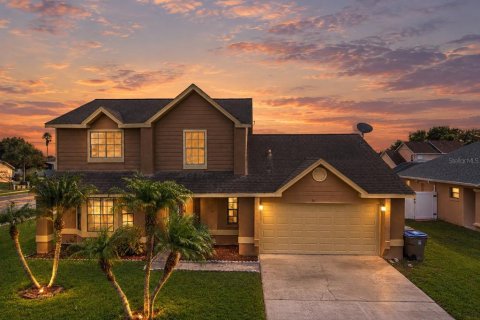 Villa ou maison à Kissimmee, Floride 4 chambres, 191.47 m2 № 2420038