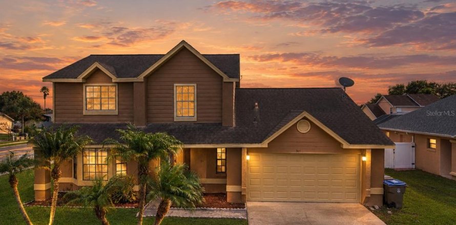 Villa ou maison à Kissimmee, Floride 4 chambres, 191.47 m2 № 2420038