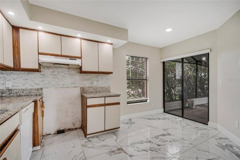 Villa ou maison à vendre à Kissimmee, Floride: 4 chambres, 191.47 m2 № 2420038 - photo 14