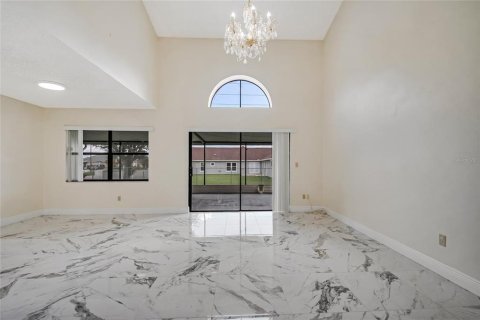 Villa ou maison à vendre à Kissimmee, Floride: 4 chambres, 191.47 m2 № 2420038 - photo 21