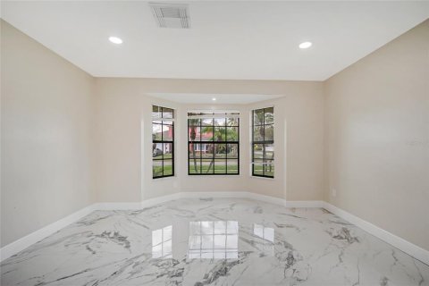 Villa ou maison à vendre à Kissimmee, Floride: 4 chambres, 191.47 m2 № 2420038 - photo 9