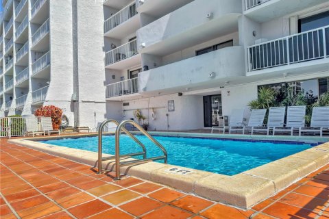 Condominio en alquiler en Miami, Florida, 52.03 m2 № 1748252 - foto 14