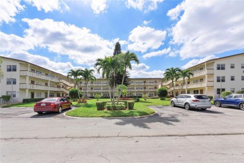 Copropriété à vendre à Boca Raton, Floride: 1 chambre, 66.43 m2 № 2185786 - photo 11