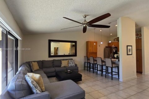 Adosado en venta en Boynton Beach, Florida, 2 dormitorios, 111.39 m2 № 2017801 - foto 10