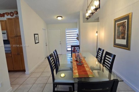 Adosado en venta en Boynton Beach, Florida, 2 dormitorios, 111.39 m2 № 2017801 - foto 6