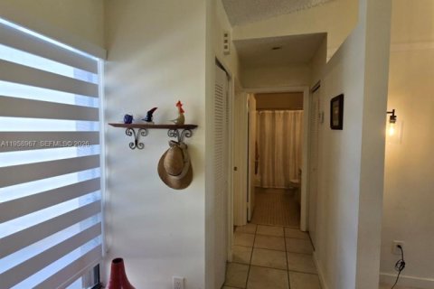 Adosado en venta en Boynton Beach, Florida, 2 dormitorios, 111.39 m2 № 2017801 - foto 3