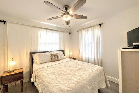 Propiedad comercial en venta en Clearwater, Florida, 253.99 m2 № 1347233 - foto 6