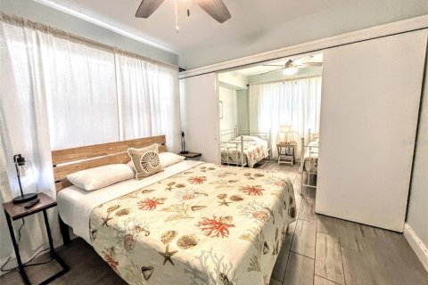 Propiedad comercial en venta en Clearwater, Florida, 253.99 m2 № 1347233 - foto 8