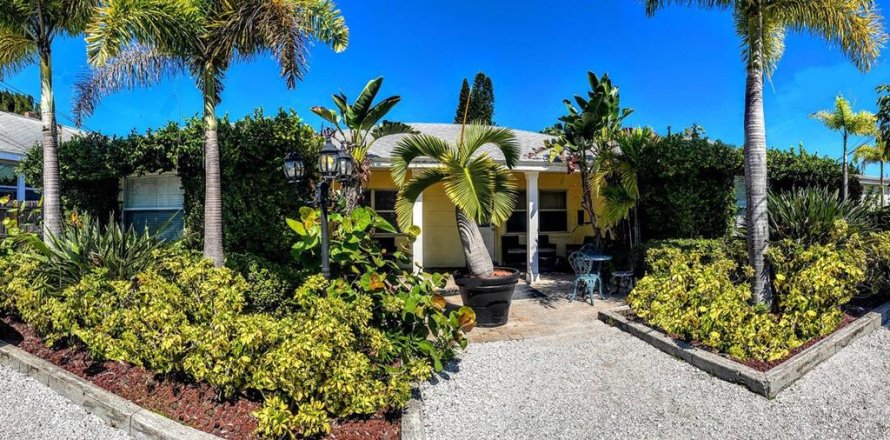 Propiedad comercial en Clearwater, Florida 253.99 m2 № 1347233