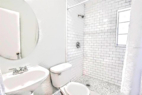 Propiedad comercial en venta en Clearwater, Florida, 253.99 m2 № 1347233 - foto 12
