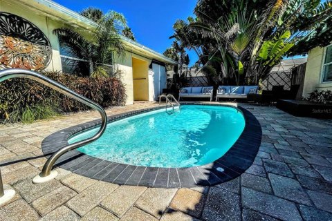 Propiedad comercial en venta en Clearwater, Florida, 253.99 m2 № 1347233 - foto 19