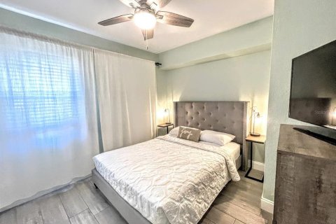 Propiedad comercial en venta en Clearwater, Florida, 253.99 m2 № 1347233 - foto 14