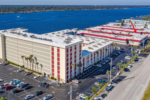Condo in Daytona Beach, Florida, 2 bedrooms  № 2143623