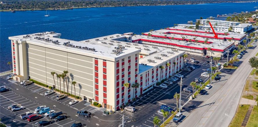 Condo in Daytona Beach, Florida, 2 bedrooms  № 2143623
