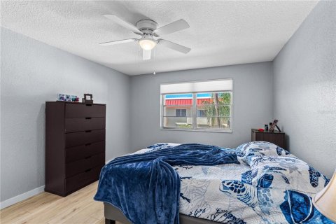 Condo in Daytona Beach, Florida, 2 bedrooms  № 2143623 - photo 18