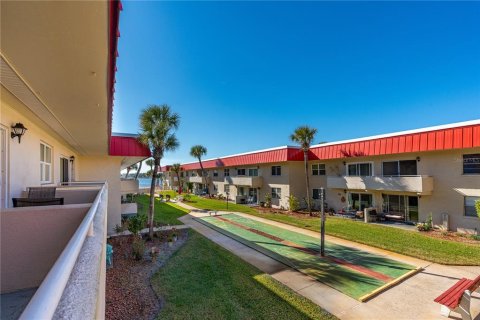 Condo in Daytona Beach, Florida, 2 bedrooms  № 2143623 - photo 8