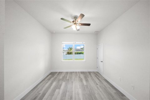 House in Port Charlotte, Florida 4 bedrooms, 157.47 sq.m. № 2104855 - photo 20