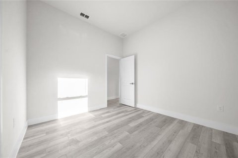 House in Port Charlotte, Florida 4 bedrooms, 157.47 sq.m. № 2104855 - photo 26