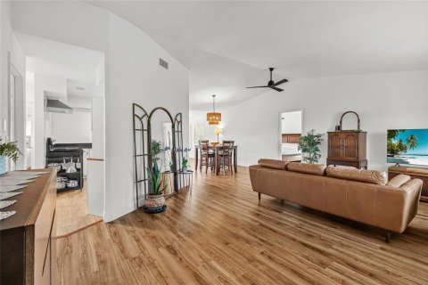Villa ou maison à vendre à Nokomis, Floride: 2 chambres, 143.07 m2 № 2213829 - photo 3