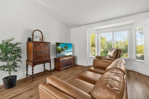 Villa ou maison à vendre à Nokomis, Floride: 2 chambres, 143.07 m2 № 2213829 - photo 5