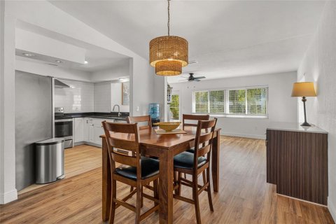 Villa ou maison à vendre à Nokomis, Floride: 2 chambres, 143.07 m2 № 2213829 - photo 13