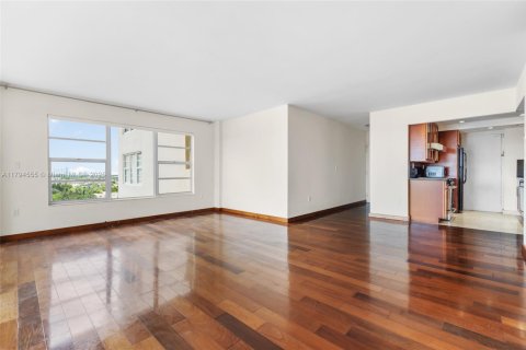 Condo in Miami, Florida, 1 bedroom  № 1864000 - photo 3