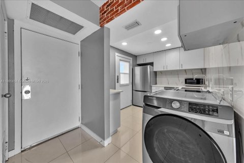 Condominio en alquiler en Aventura, Florida, 2 dormitorios, 92.34 m2 № 1892867 - foto 10