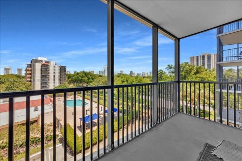 Condo in Aventura, Florida, 2 bedrooms  № 1892867 - photo 3