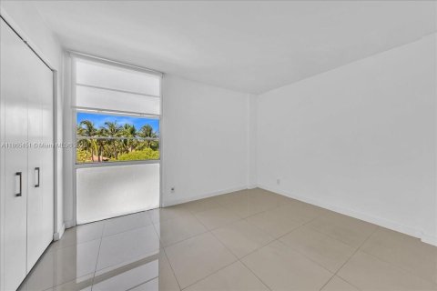 Condominio en alquiler en Aventura, Florida, 2 dormitorios, 92.34 m2 № 1892867 - foto 4