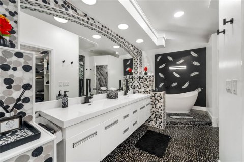 Купить виллу или дом в Гейнсвилл, Флорида 15 комнат, 387.22м2, № 2210907 - фото 16