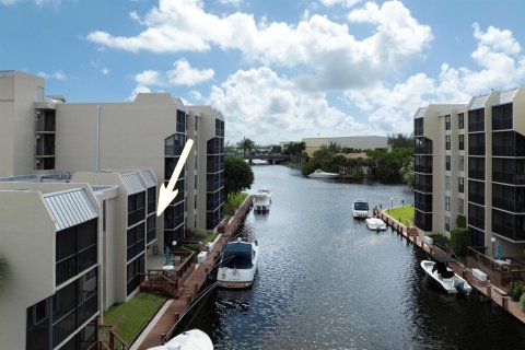 Condo in Boca Raton, Florida, 1 bedroom № 2169856 - photo 4