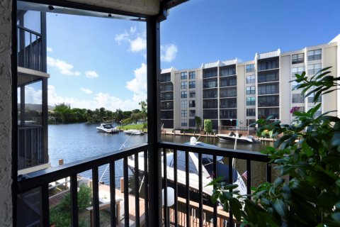 Condo in Boca Raton, Florida, 1 bedroom № 2169856 - photo 8