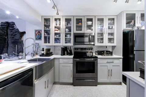 Condo in Boca Raton, Florida, 1 bedroom № 2169856 - photo 13