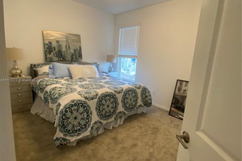 House in Port St. Lucie, Florida 5 bedrooms, 222.41 sq.m. № 1864899 - photo 18
