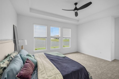 House in Port St. Lucie, Florida 5 bedrooms, 222.41 sq.m. № 1864899 - photo 21