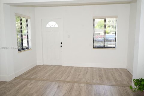 Casa en venta en Fort Lauderdale, Florida, 4 dormitorios, 88.72 m2 № 1759131 - foto 30