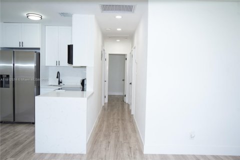 Casa en venta en Fort Lauderdale, Florida, 4 dormitorios, 88.72 m2 № 1759131 - foto 17