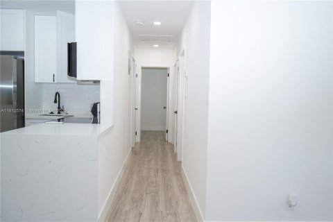 Casa en venta en Fort Lauderdale, Florida, 4 dormitorios, 88.72 m2 № 1759131 - foto 15