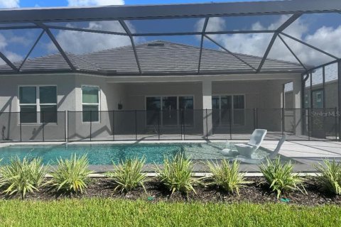 Villa ou maison à vendre à Lakewood Ranch, Floride: 4 chambres, 308.25 m2 № 2393803 - photo 2