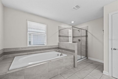House in Davenport, Florida 6 bedrooms, 310.2 sq.m. № 1750783 - photo 24