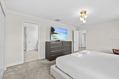 House in Davenport, Florida 6 bedrooms, 310.2 sq.m. № 1750783 - photo 22