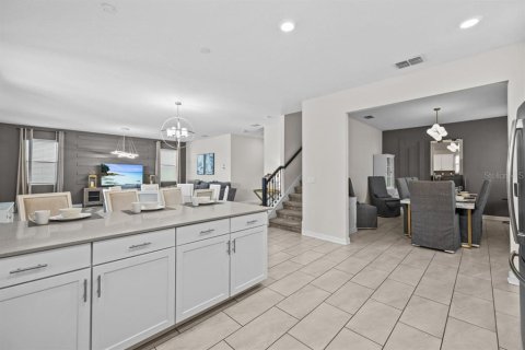 House in Davenport, Florida 6 bedrooms, 310.2 sq.m. № 1750783 - photo 7