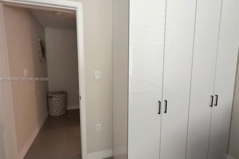 Купить таунхаус в Хомстед, Флорида 4 спальни, 129.88м2, № 2063596 - фото 11