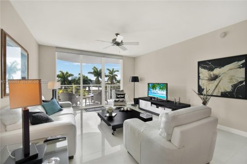 Condo in Fort Lauderdale, Florida, 2 bedrooms  № 2023606 - photo 5