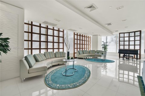 Condo in Fort Lauderdale, Florida, 2 bedrooms  № 2023606 - photo 27