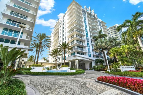 Condo in Fort Lauderdale, Florida, 2 bedrooms  № 2023606
