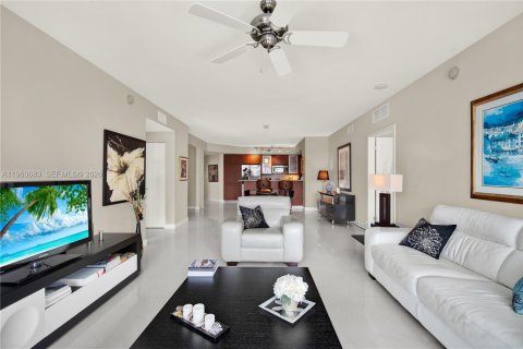 Condo in Fort Lauderdale, Florida, 2 bedrooms  № 2023606 - photo 8