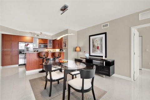 Condo in Fort Lauderdale, Florida, 2 bedrooms  № 2023606 - photo 4