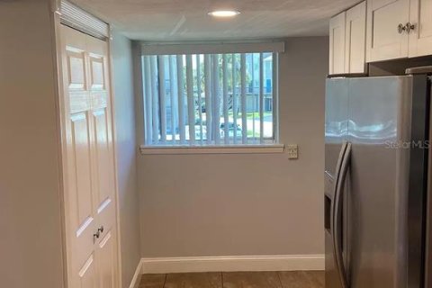 Apartamento en alquiler en Tampa, Florida, 2 dormitorios, 99.22 m2 № 1872925 - foto 2