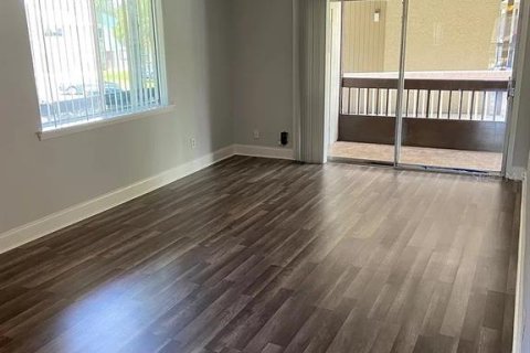 Apartamento en alquiler en Tampa, Florida, 2 dormitorios, 99.22 m2 № 1872925 - foto 6